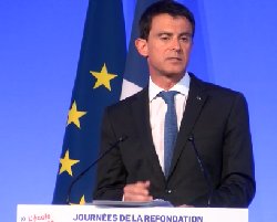 Manuel Valls revalorise les professeurs des écoles