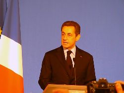 Sarkozy : La même politique éducative après 2012