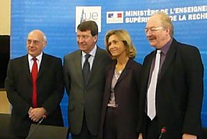 IUFM, Universités et ministère signent une charte relative à la formation des enseignants