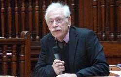 Philippe Meirieu : sept points d’ancrage pour construire des « petits bouts de nous »…