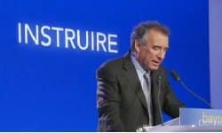 Bayrou : Un programme pour flatter les professeurs