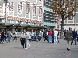 Pour la première fois, une circulaire entend réguler la scolarité du bac-3 au bac +3
