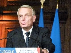 Ayrault : Le numérique va révolutionner l&rsquo;Ecole