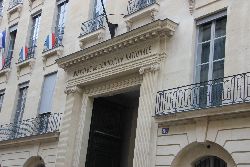 Remaniement : Quel avenir pour les 60 000 postes ?