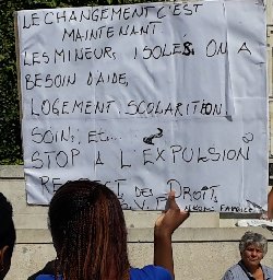 La chronique de Véronique Soulé: Les mineurs étrangers isolés punis d&rsquo;école