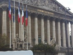 L&rsquo;Assemblée adopte une résolution pour les sciences