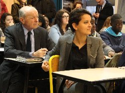 Le Défenseur des droits demande la scolarisation de tous les enfants en Guyane
