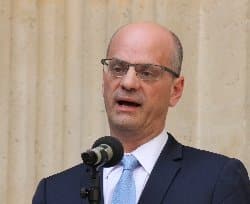 Rentrée : Macron au secours de Blanquer