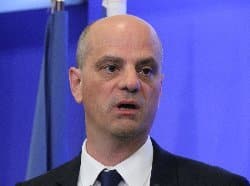 La chronique de Véronique Soulé : Petit Dictionnaire Blanquer…