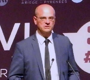 Bruno Devauchelle : Blanquer : Une nouvelle industrialisation de l&rsquo;enseignement, par le numérique ?