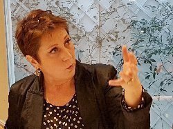 Les syndicats condamnent les suppressions de postes