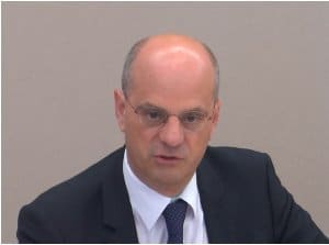 Blanquer : Ne rien céder sauf des amendes…