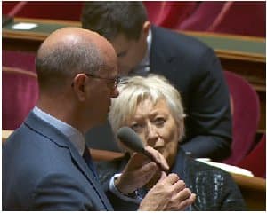 La loi Blanquer tombe à droite