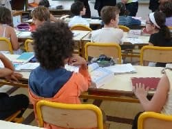 100 000 enfants non scolarisés selon un collectif