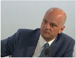 Voile : Macron met en garde sur les amalgames, Blanquer maintient l&rsquo;ambiguité