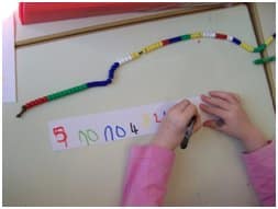 Maternelle : Perles et colliers