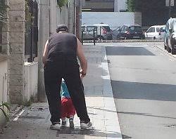 Pauvreté parentale et pauvreté monétaire