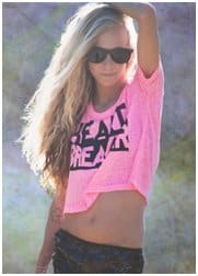 Les crop-tops sèment le désordre