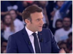Emmanuel Macron maintient son programme
