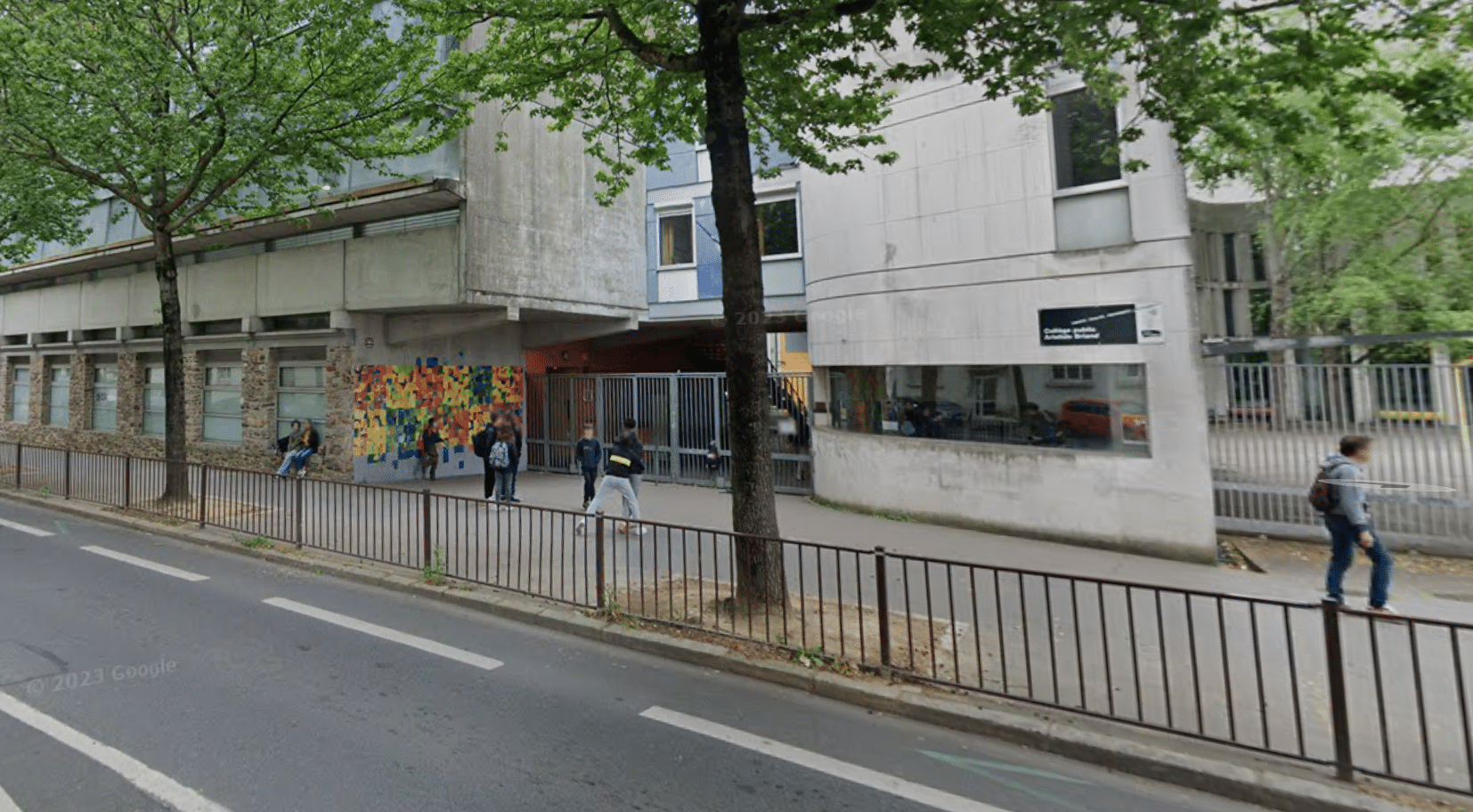 Pour la rentrée, des professeurs débraient à Nantes