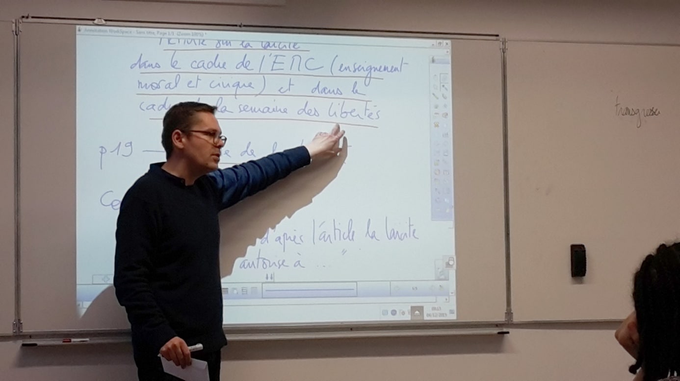 La culture enseignante et le numérique : entre distance et méfiance