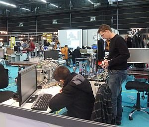 Profil sociologique et scolaire des apprentis et des élèves en CAP