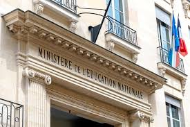 Le MEN racle les fonds de tiroir pour finir l’année scolaire