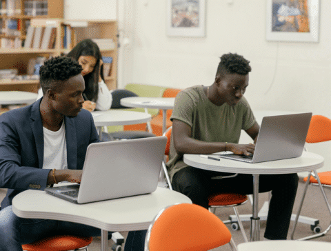 Le numérique au service de l&rsquo;évaluation en cours de langue