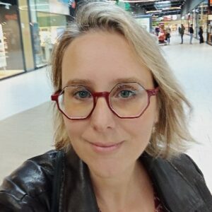 Mélanie Fenaert : quand Dr Housse débarque en cours de SVT