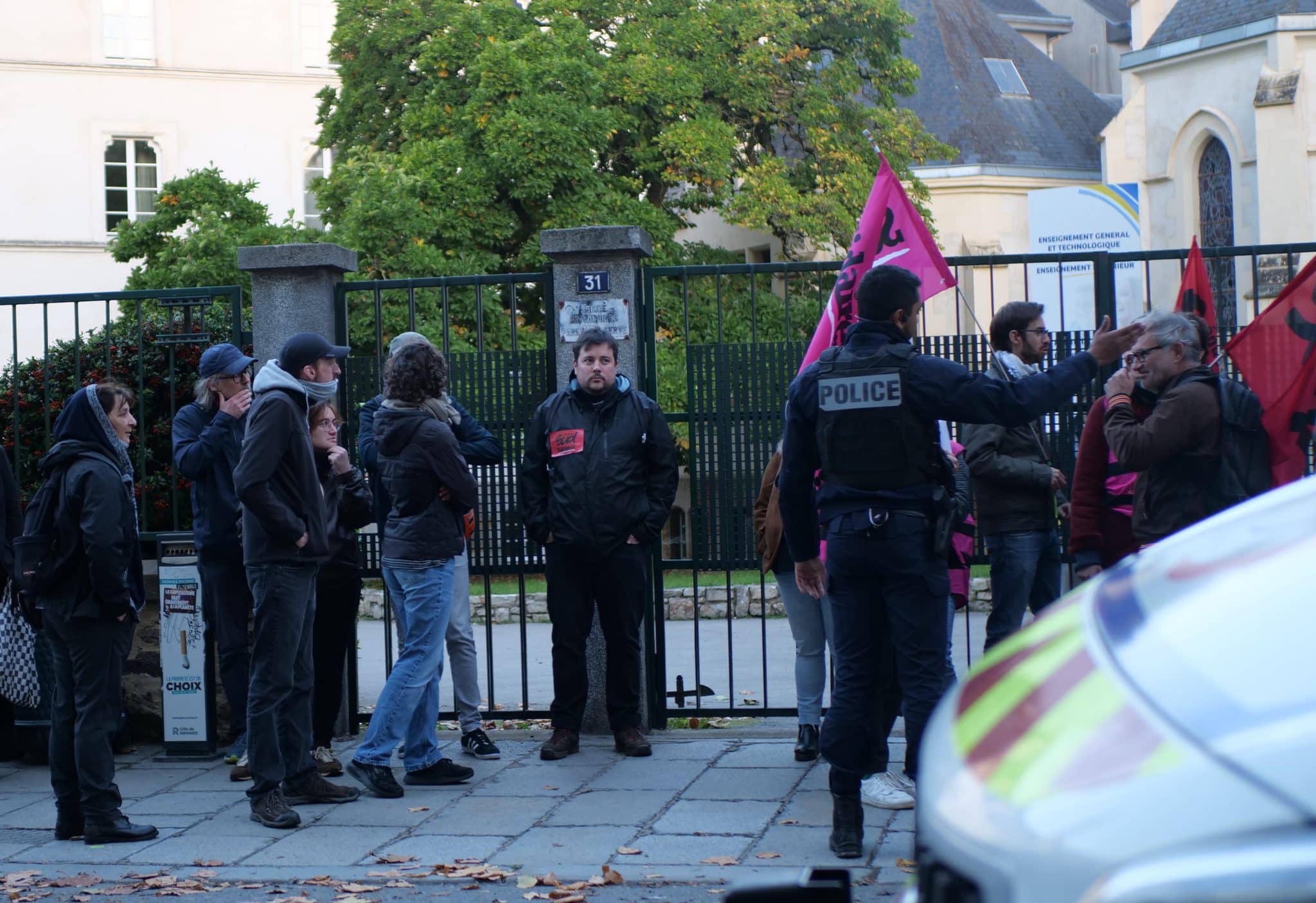 Ce lycée privé rennais bloqué par des personnels du public et des étudiants