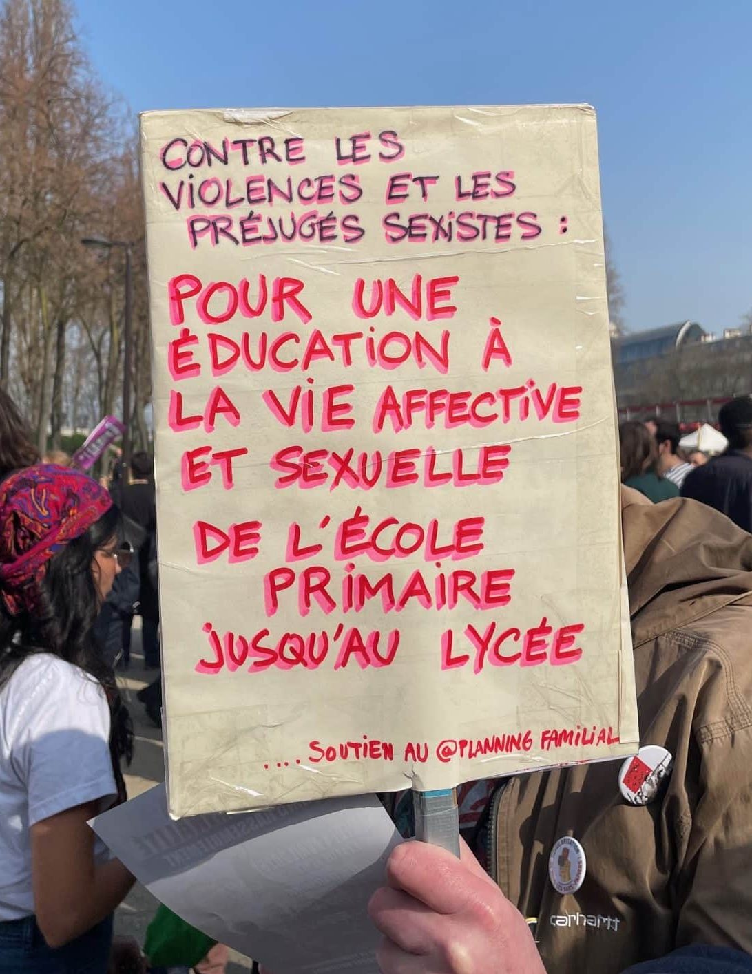 73 % de femmes, 13,6 % de salaire en moins : l’égalité à l’école en question