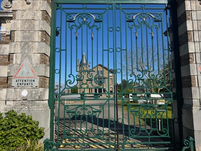 1800 enfants privés de classe de mer ?