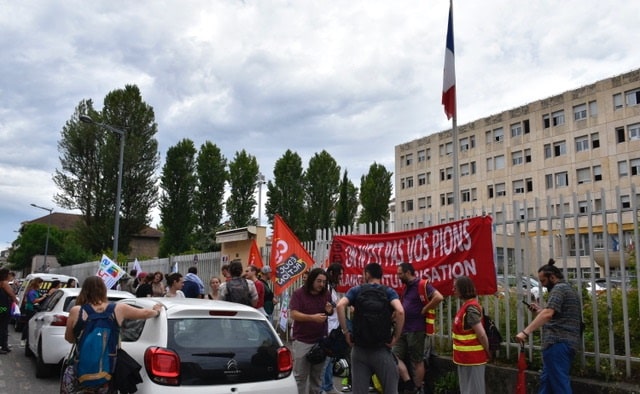Les AED mobilisés pour leur salaire et leurs conditions de travail
