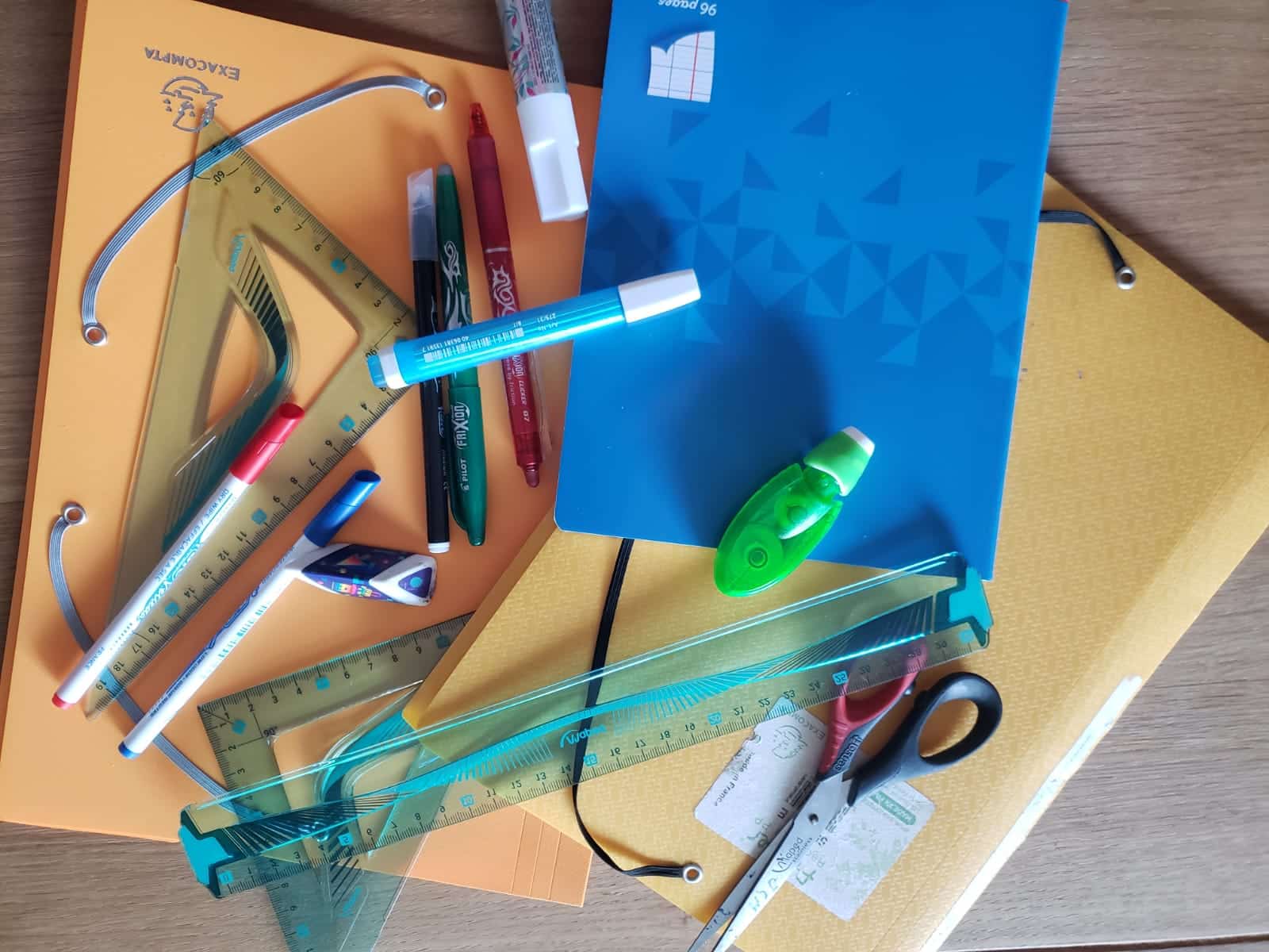 Fournitures scolaires : les élections municipales se poursuivent dans les cartables